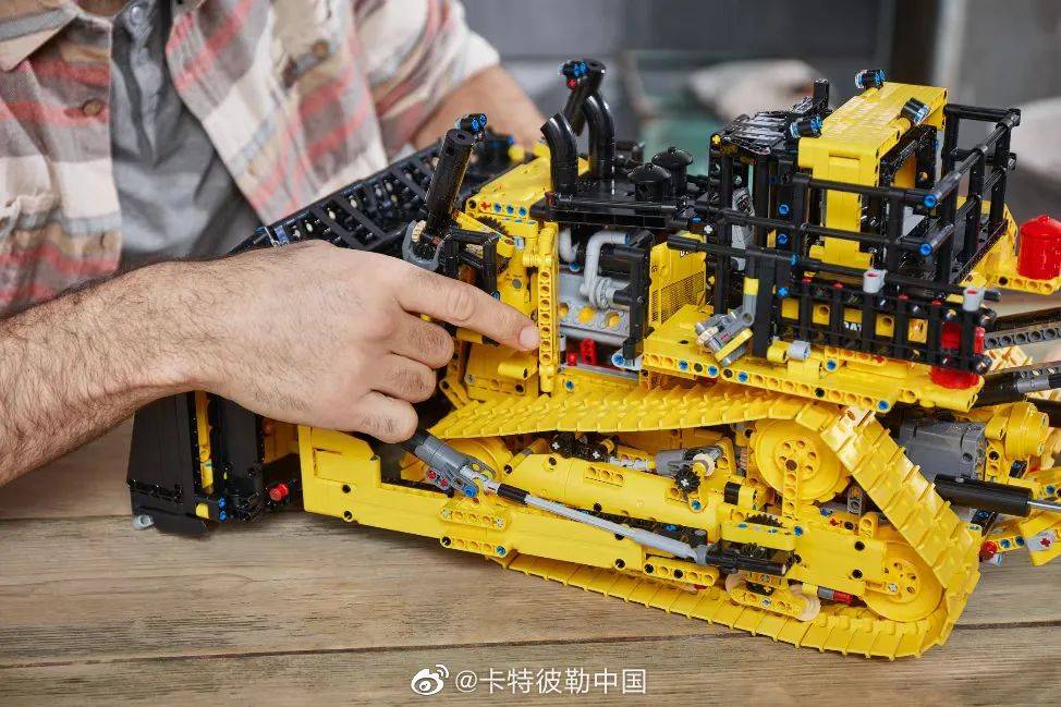 3999元!乐高新机械旗舰套装42131CatD11推土机将于10月1日上市! -1 3999元!乐高新机械旗舰套装42131CatD11推土机将于10月1日上市! -1