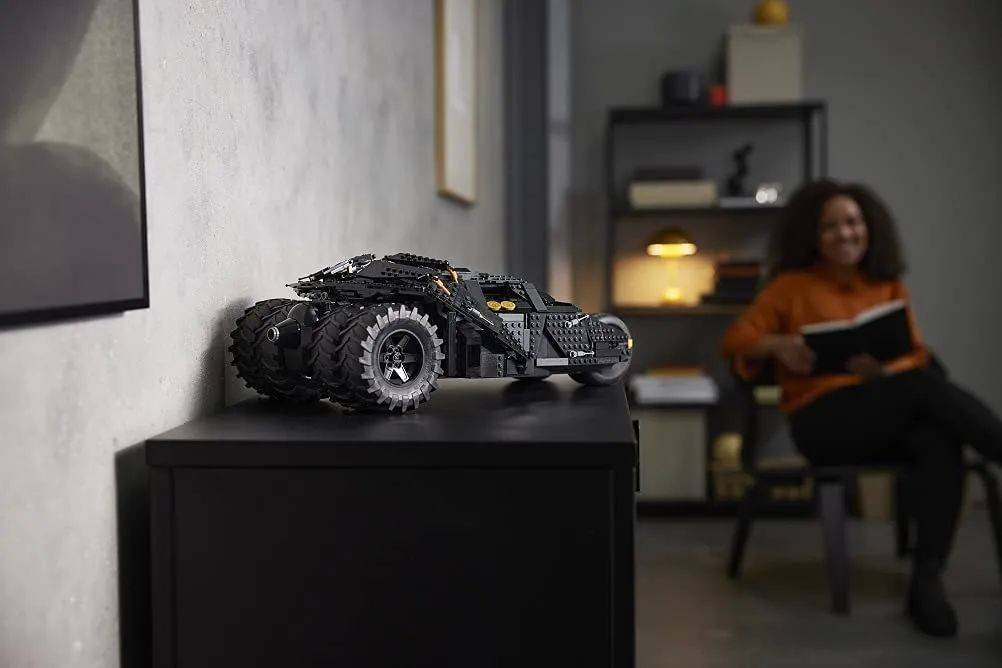 乐高蝙蝠车76240Tumbler正式现身!将于11月上市! -1 乐高蝙蝠车76240Tumbler正式现身!将于11月上市! -1
