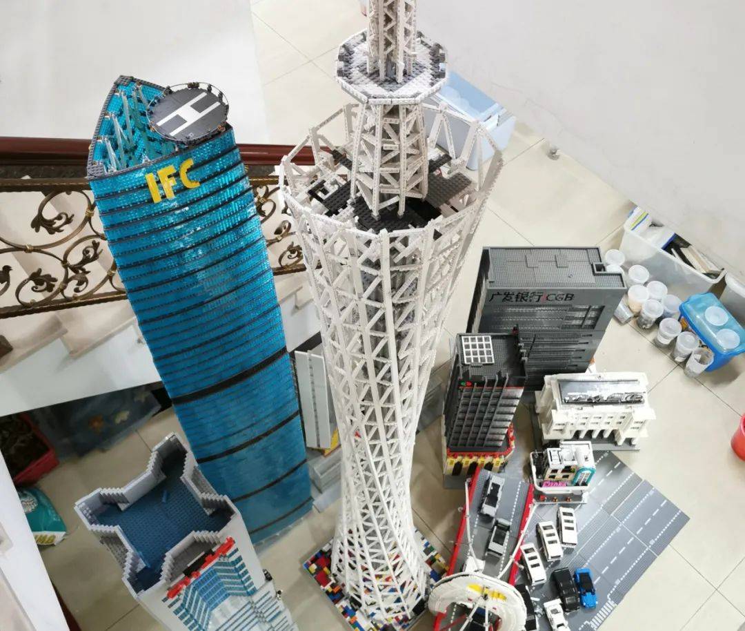 用十万片乐高拼成的广州城市天际线！国内玩家创作的高四米MOC作品 -1