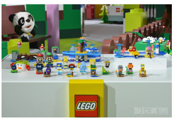 酷玩潮带你看乐高集团进博会新品套装和人气展台 -1