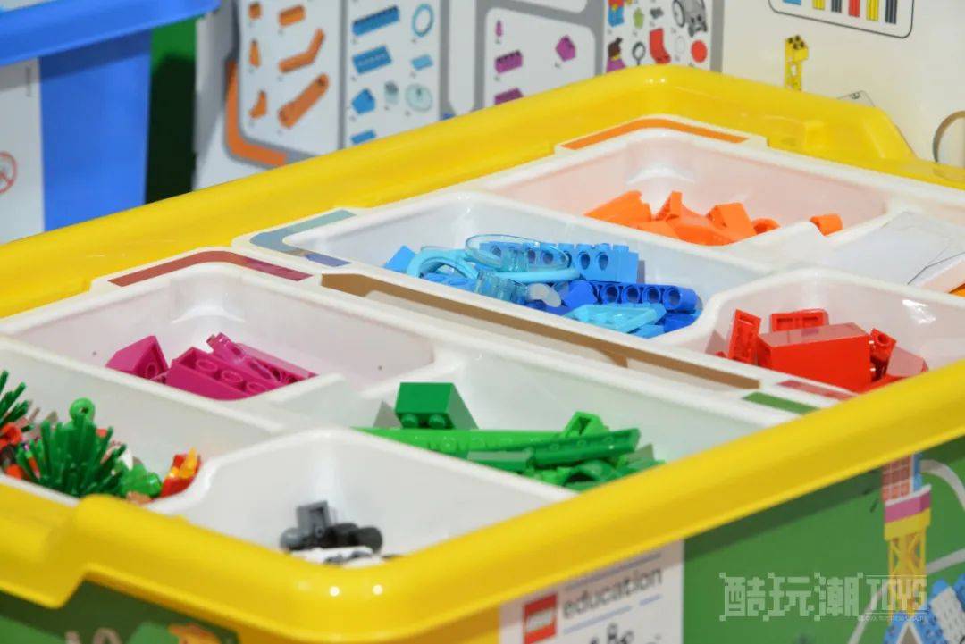 酷玩潮带你看乐高集团进博会新品套装和人气展台 -1