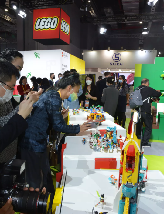 酷玩潮带你看乐高集团进博会新品套装和人气展台 -1