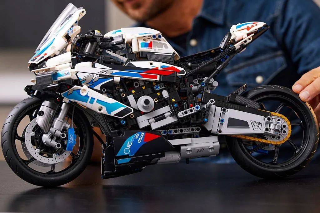 最大的乐高摩托车！乐高发布机械组42130宝马摩托车 M 1000 RR -1