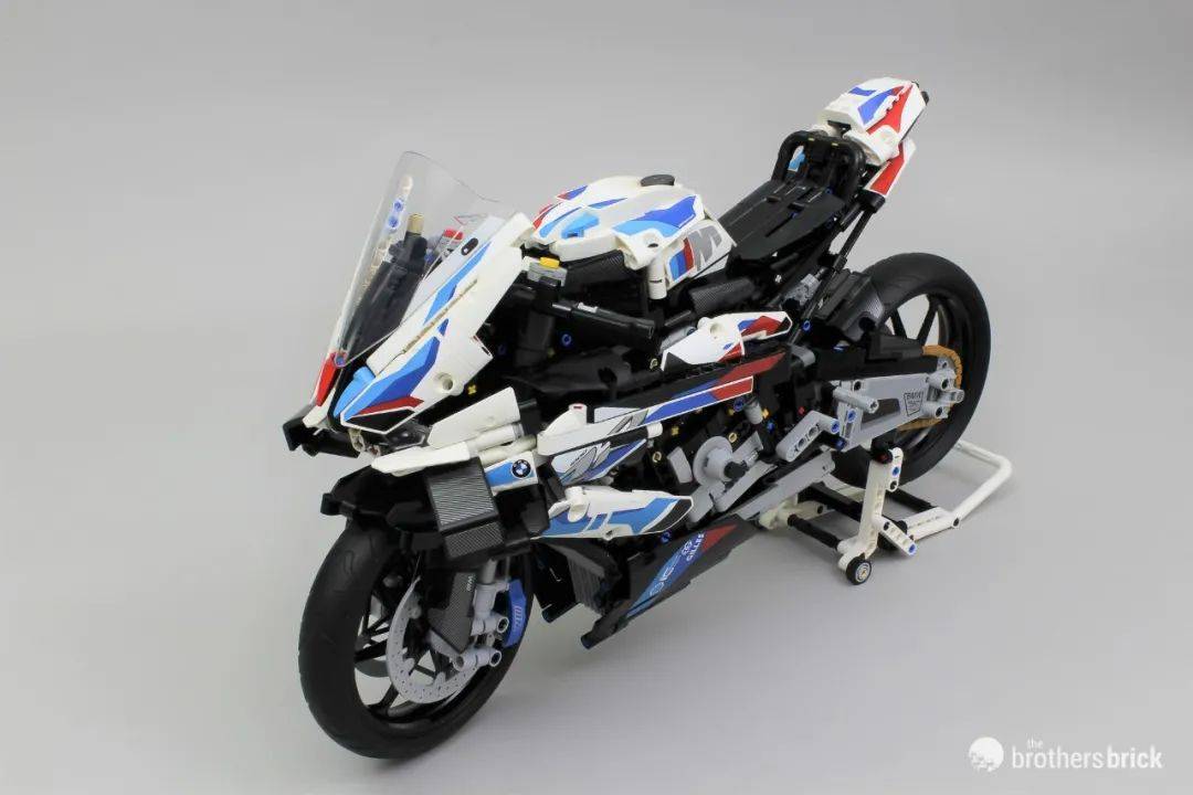 乐高机械组42130宝马M 1000 RR开箱评测 -1 乐高机械组42130宝马M 1000 RR开箱评测 -1