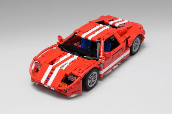 MOC – 2005年福特GT (1：16)