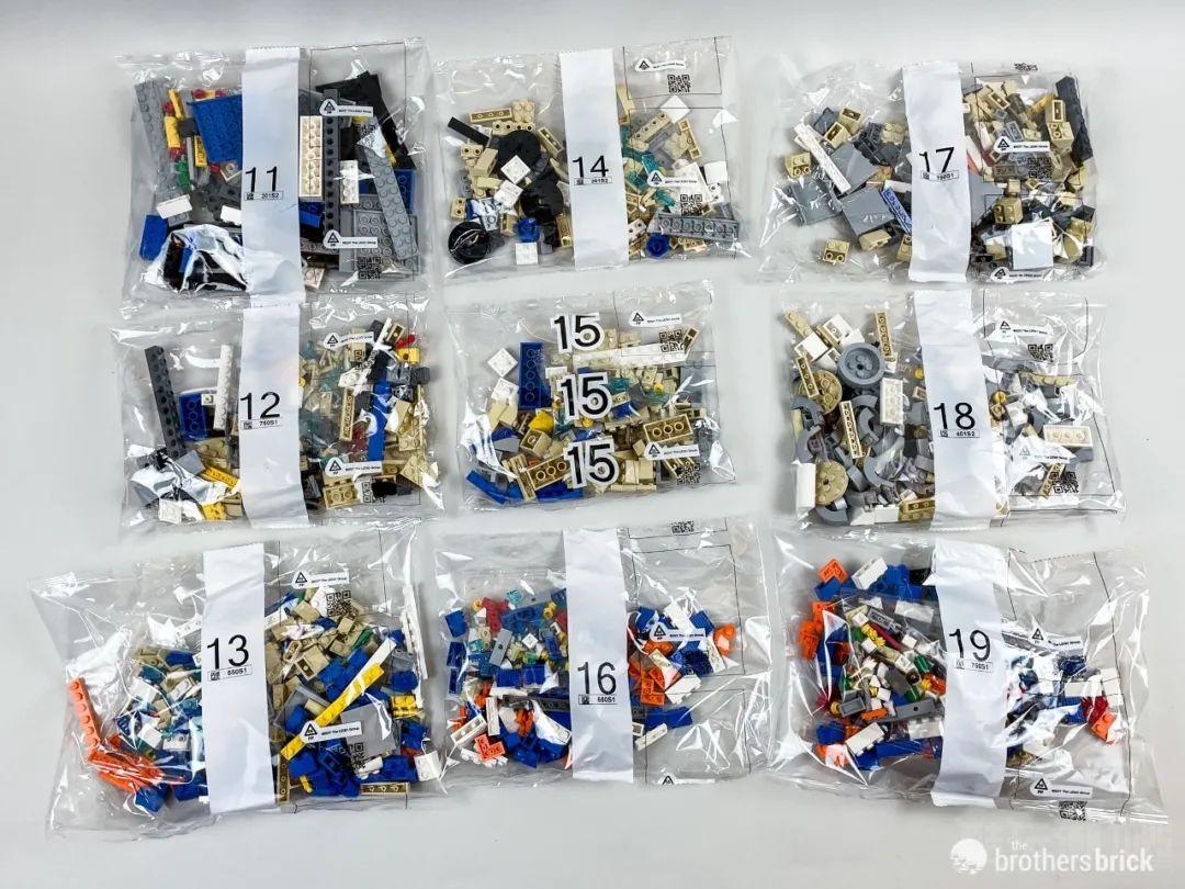 乐高10299皇家马德里足球场——圣地亚哥·伯纳乌球场开箱评测 -1 乐高10299皇家马德里足球场——圣地亚哥·伯纳乌球场开箱评测 -1