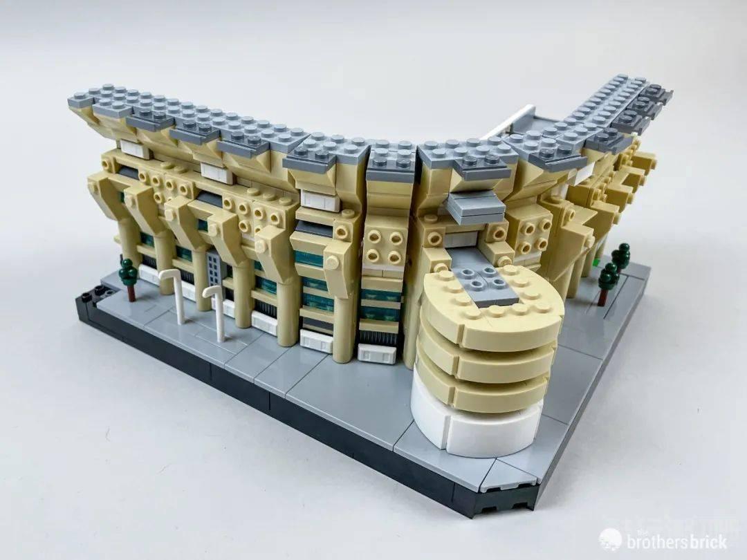 乐高10299皇家马德里足球场——圣地亚哥·伯纳乌球场开箱评测 -1