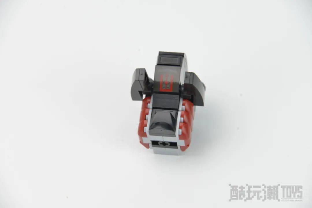 最近颇火的机甲积木表现如何?小鲁班热刚&暗黑流浪者开箱评测 -1 最近颇火的机甲积木表现如何?小鲁班热刚&暗黑流浪者开箱评测 -1