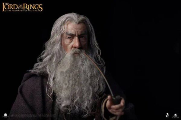 Queen Studios INART《魔戒》甘道夫（Gandalf）1/6 比例收藏级人偶 传神再现灰袍圣徒面容！