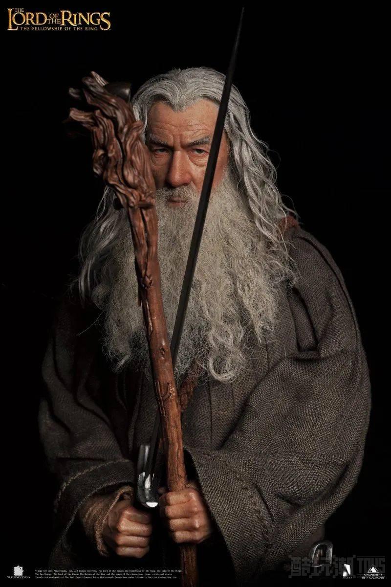 Queen Studios INART《魔戒》甘道夫（Gandalf）1/6 比例收藏级人偶 传神再现灰袍圣徒面容！ -1