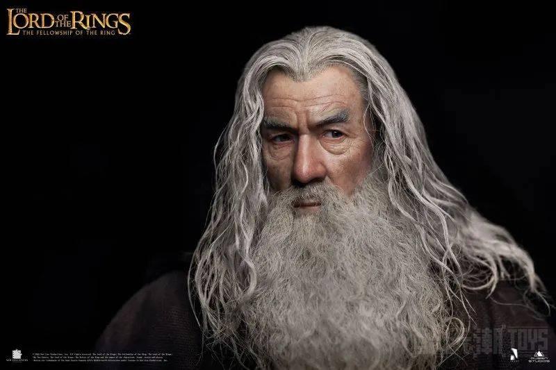 Queen Studios INART《魔戒》甘道夫（Gandalf）1/6 比例收藏级人偶 传神再现灰袍圣徒面容！ -1