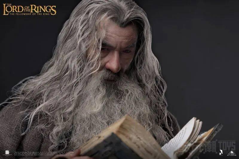 Queen Studios INART《魔戒》甘道夫（Gandalf）1/6 比例收藏级人偶 传神再现灰袍圣徒面容！ -1