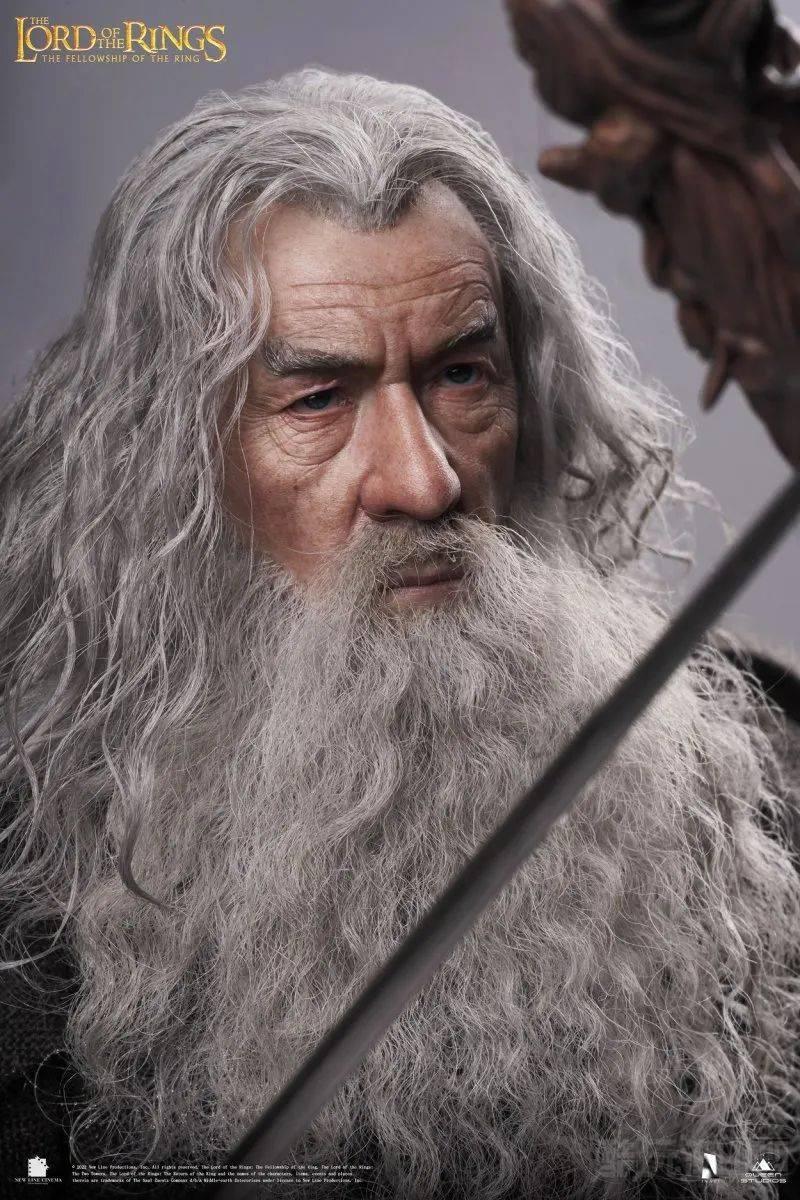 Queen Studios INART《魔戒》甘道夫（Gandalf）1/6 比例收藏级人偶 传神再现灰袍圣徒面容！ -1