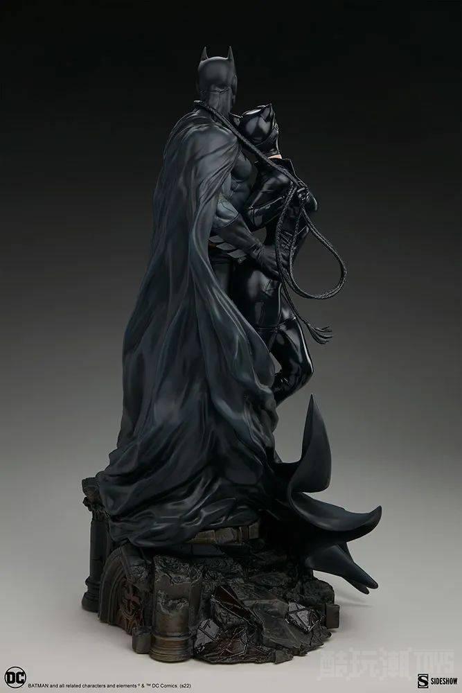 Sideshow DC【蝙蝠侠与猫女】Batman and Catwoman 全身雕像 逼真捕捉两人独处的互动场面 -1