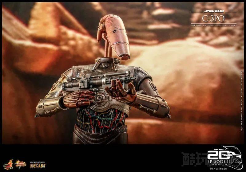 Hot Toys《星球大战前传2：克隆人的进攻》C-3PO 1/6 比例收藏级人偶 可换上 B1战斗机器人头雕朝绝地开枪！ -1