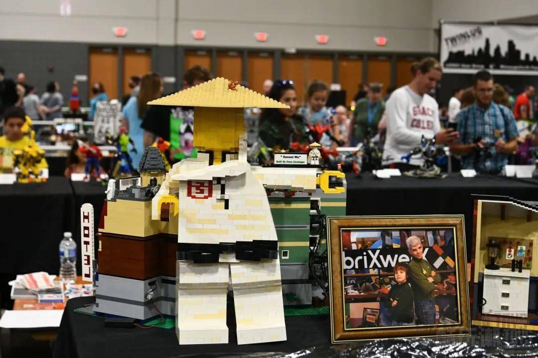 前方高能！酷玩潮带你闲逛全球最大Afol展Brickworld 2022芝加哥站 -1