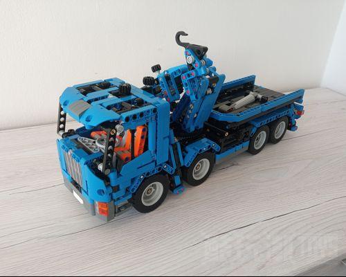 带吊车的卡车 Truck with crane -1