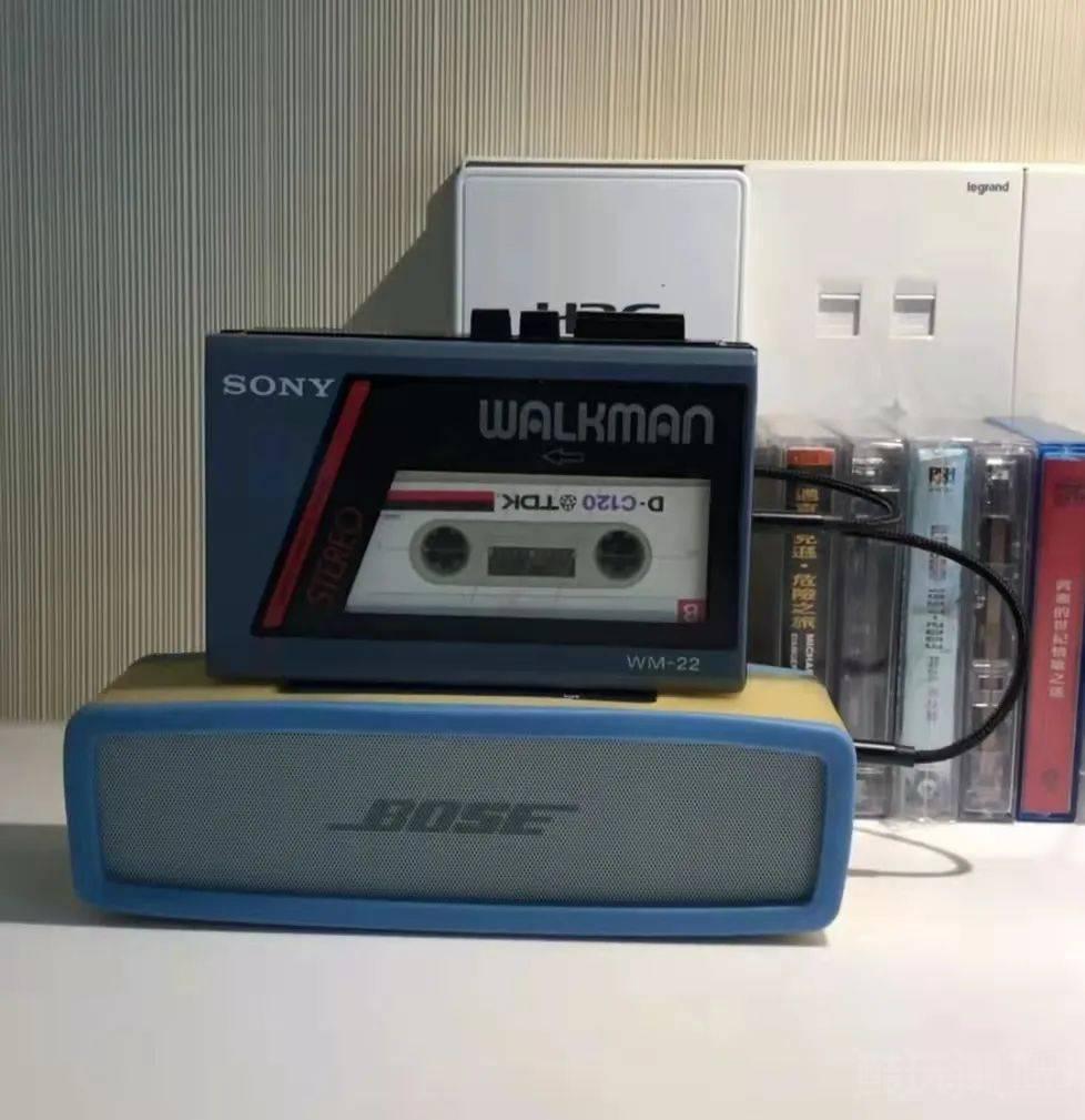 80年代的回忆！乐高Ideas作品Sony Walkman获得万票支持 -1