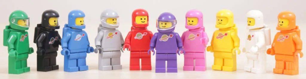 乐高经典太空宇航员人仔的“新颜色”—紫色 -1