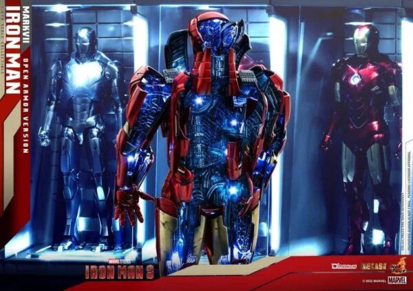 Hot Toys《钢铁侠3》钢铁人马克7 (开甲版本) 1/6 比例收藏级人偶