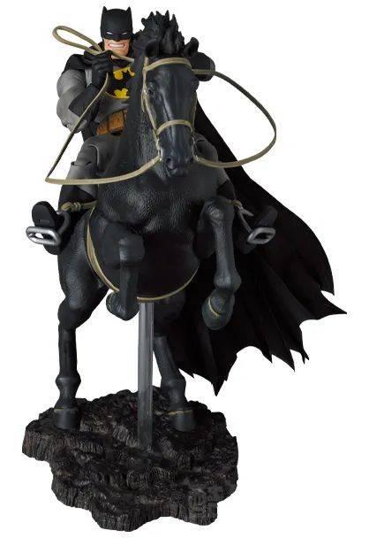 MAFEX《蝙蝠侠：黑暗骑士归来》BATMAN ＆ HORSE 重现老爷骑马回归的经典场面！ -1