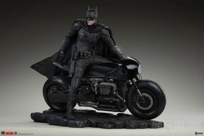 Sideshow Premium Format Figure“蝙蝠侠”全身雕像 与帅气蝙蝠机车一起登场！ -2