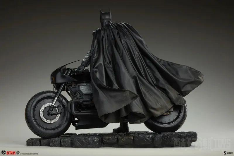 Sideshow Premium Format Figure“蝙蝠侠”全身雕像 与帅气蝙蝠机车一起登场！ -8