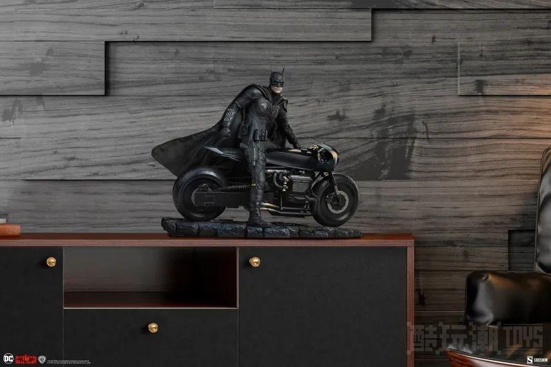 Sideshow Premium Format Figure“蝙蝠侠”全身雕像 与帅气蝙蝠机车一起登场！ -11