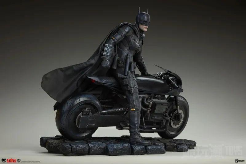 Sideshow Premium Format Figure“蝙蝠侠”全身雕像 与帅气蝙蝠机车一起登场！ -13