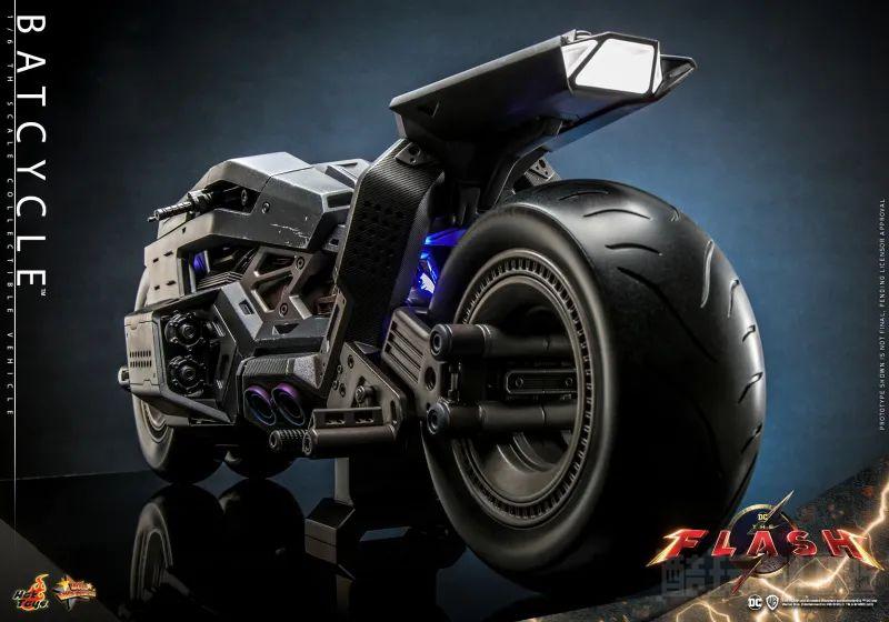 Hot Toys《闪电侠》蝙蝠机车1/6 比例收藏载具 科技感浓厚的双前轮机车立体化！ -11