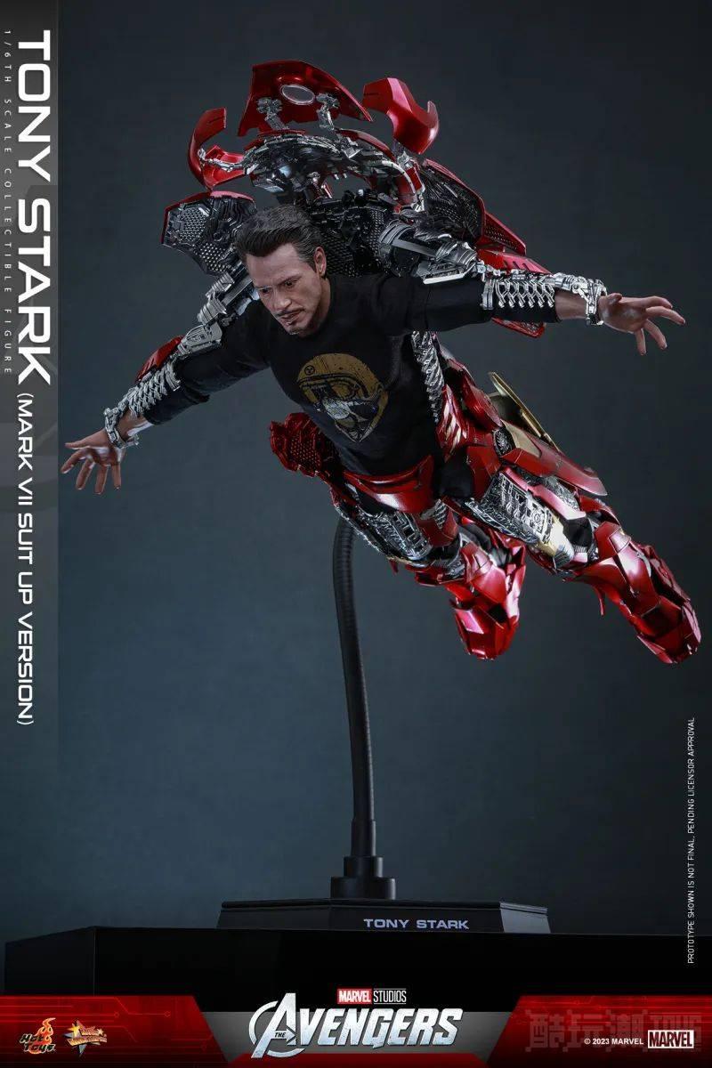 Hot Toys《复仇者联盟》托尼·斯塔克 (马克7 着装版) 1/6 比例收藏级人偶 千钧一发的空中着装再现！ -1