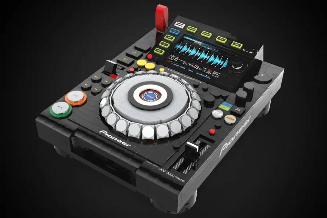 这也太像了！乐高IDEAS作品《先锋CDJ 2000 Nexus 多功能播放器》获得万票支持