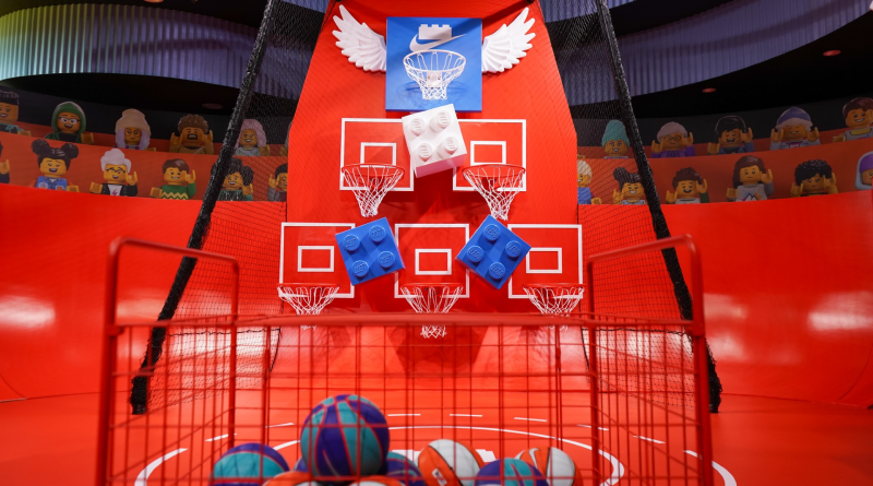 乐高+耐克究竟会有多热血？今年夏天乐高乐园见分晓！