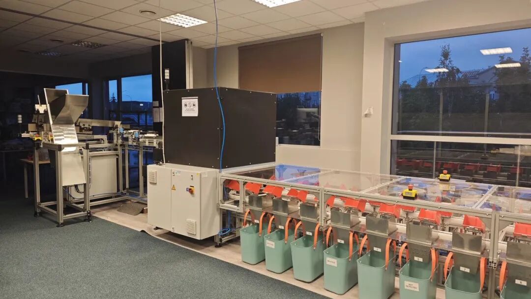 以后散砖不用人工整理了！全球首个AI驱动的乐高自动分拣系统诞生！