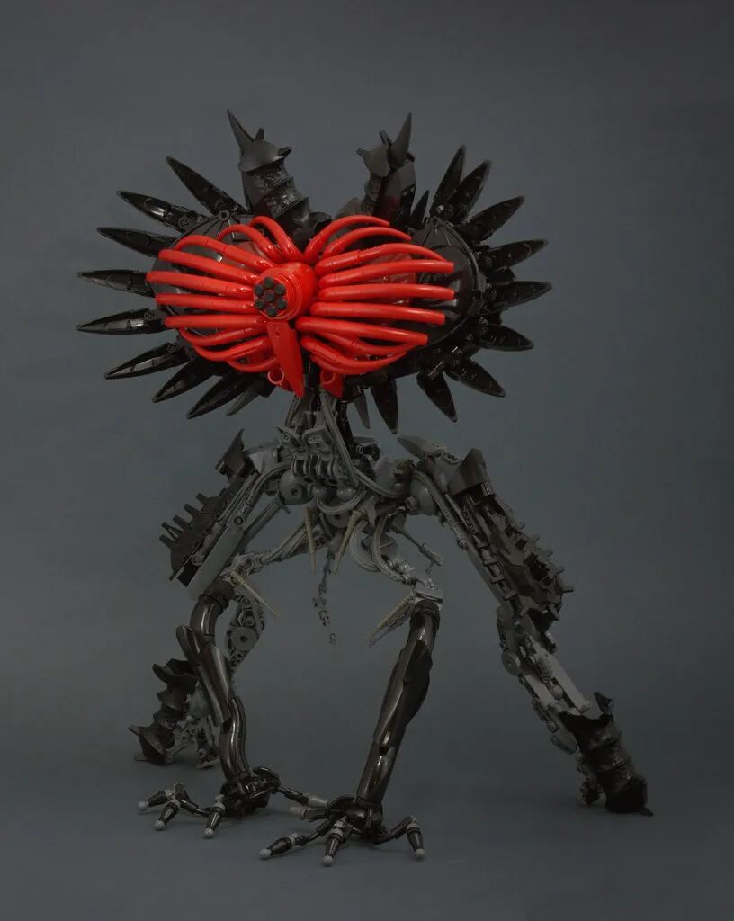 注意：未来世界你身边的一切，可能都是隐藏的恶魔……