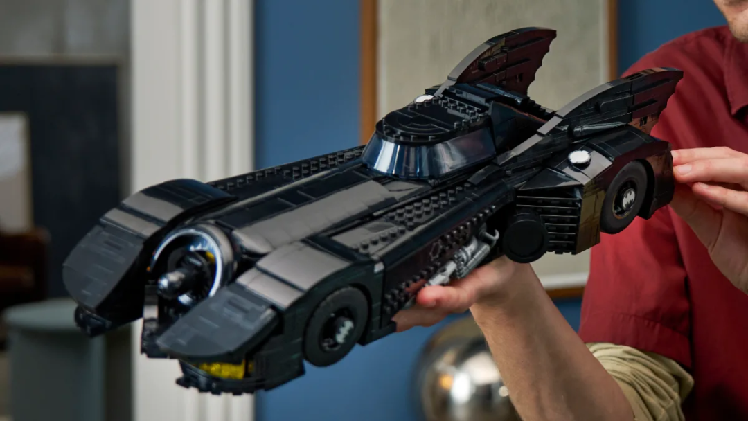 最新蝙蝠车里藏的这个彩蛋，可能提前剧透了乐高2027年的新品！